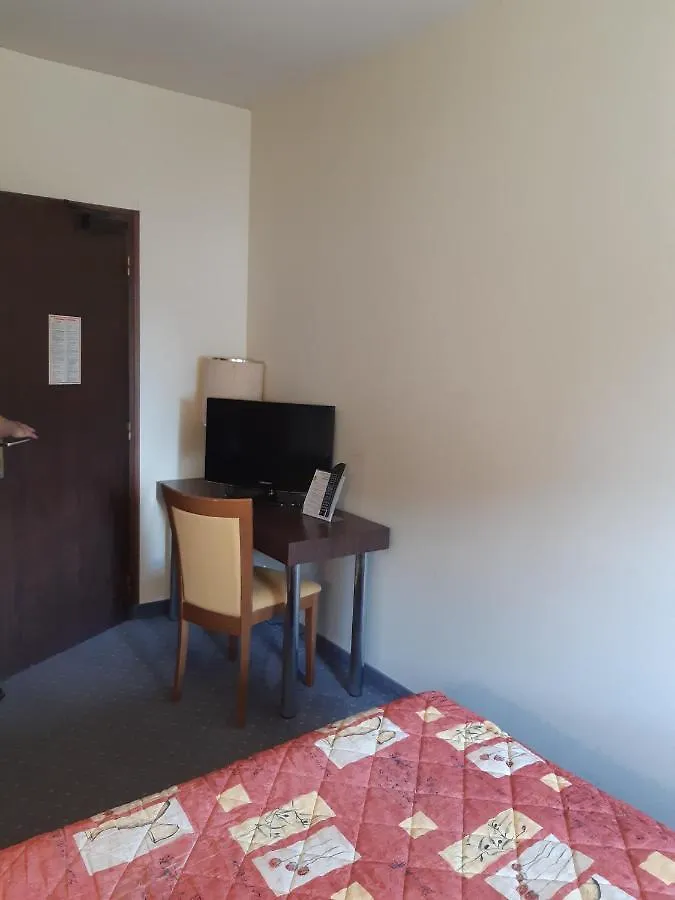 Hotel Les Forges Noyal-sur-Vilaine 2*,  France
